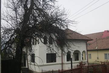 Фото номера Дом с 2 спальнями Гостевой дом Surasul Muntelui г. Dragoslavele 2